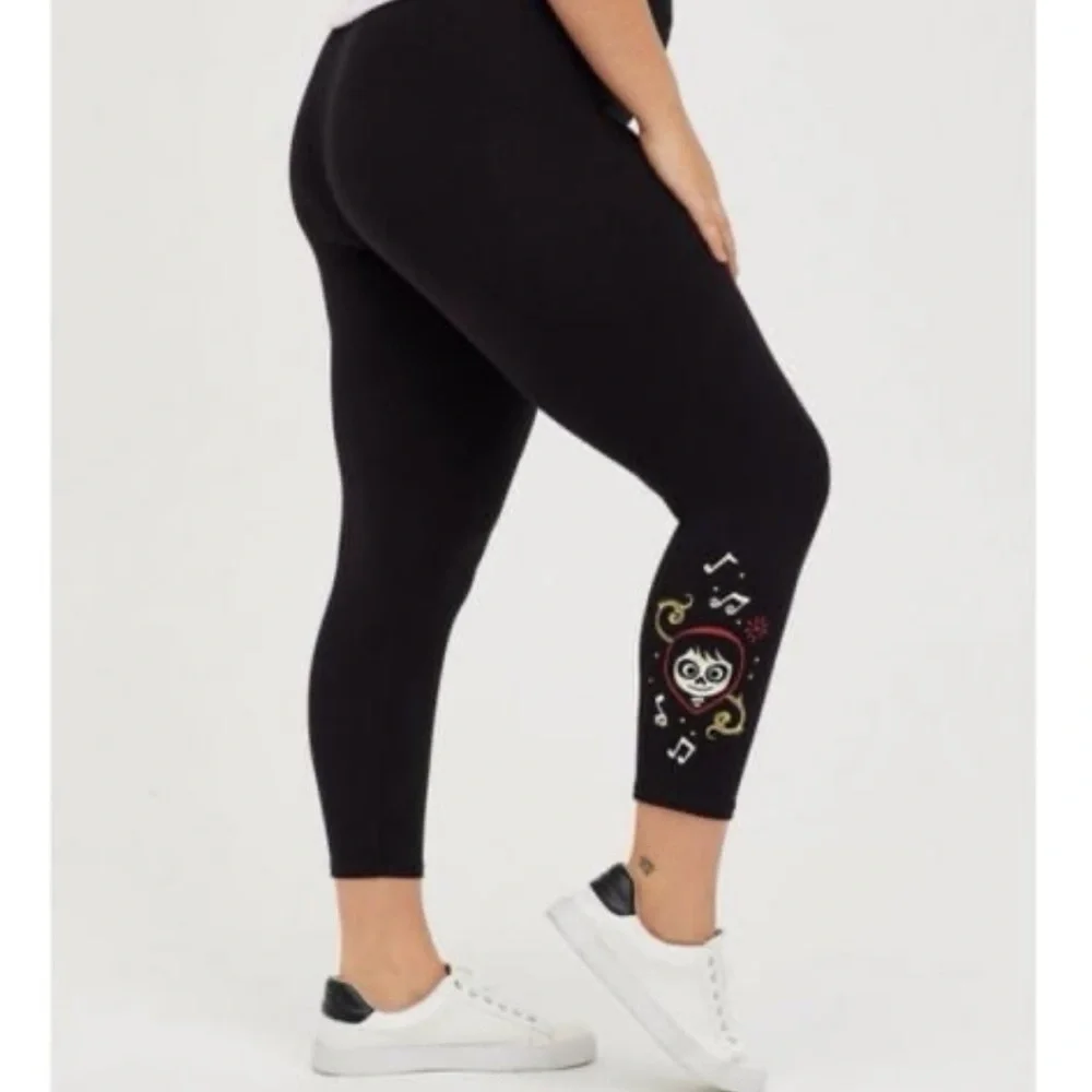 HP๐Torrid Crop Legging - Disney Coco Miguel Guitar - Picture 7 of 10